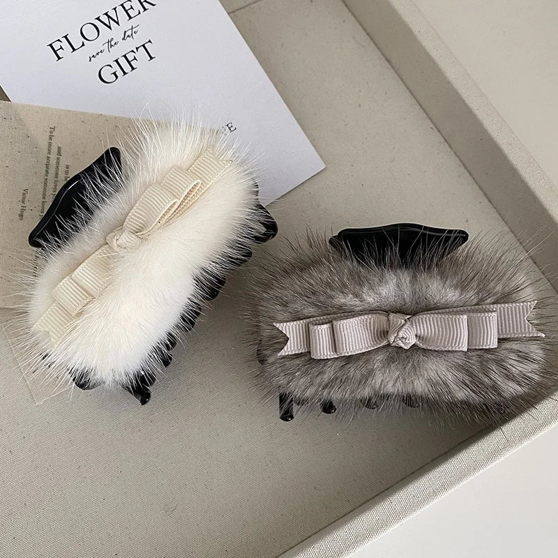 Fashion Fluffy Bowknot Elegant Luxury Hair Claw Clips for Girls Sweet Trendy Cute Hair Accessories for Women Ladies in Stock