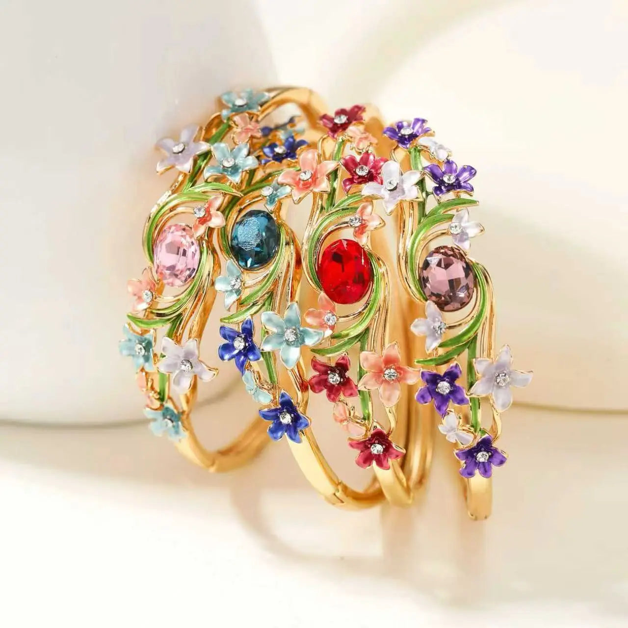 Fashion Trendy Dainty Bold Bangles for Girls Elegant Luxury Glamorous Art Deco Flowers Jewelry for Women Ladies Accessories