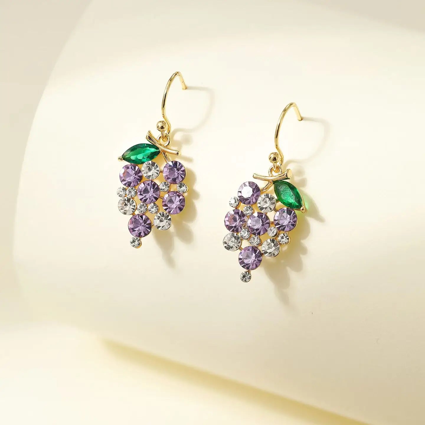 Dainty Grapes Fruits Glitter Heart Drop Earrings for Girls Imitation Pearl Rhinestone Jewelry for Women Ladies Accessories