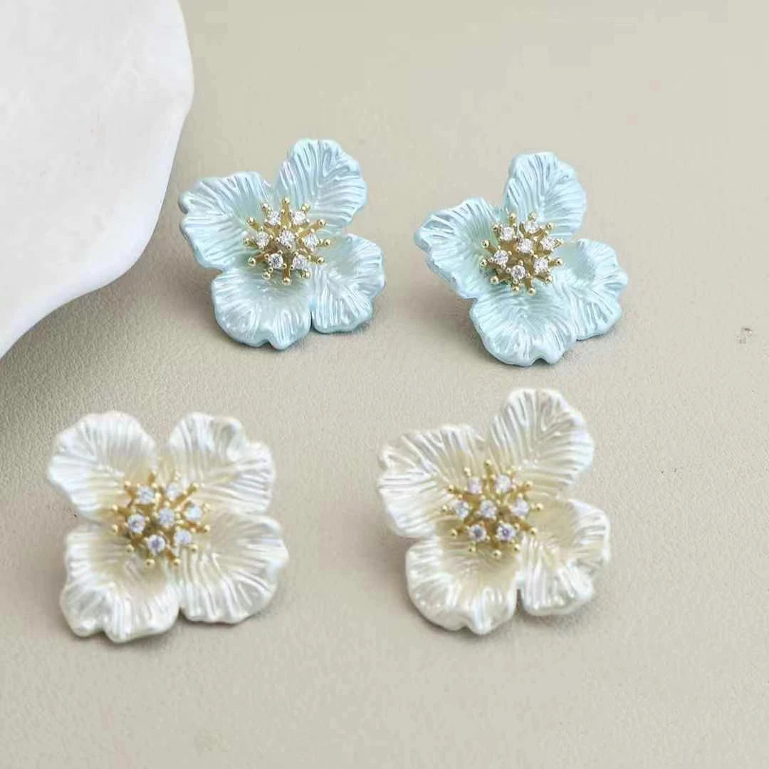 Women Hot Sale Classic Flower Shape Small Stud Earring Sweet Fashion Gentle Luxurious Bulk Order Jewelry Accessories for Daily