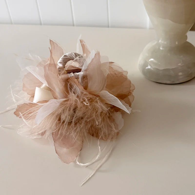 Fashion Sweet Exaggerated Princess Style Hair Claw Clips for Girls Elegant Flower Floral Claws for Women Ladies Hair Accessories