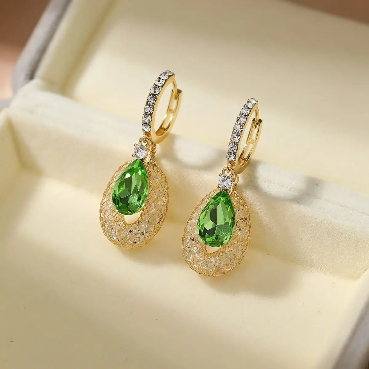 Fashion Luxurious Imitation Pearl Glitter Drop Earrings for Girls Hoop Elegant French Style Jewelry for Women Ladies Accessories