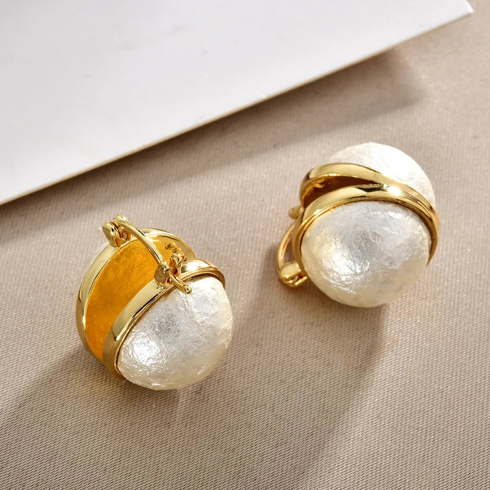 French Light Luxury Double-Sided Pearl Ear Buckles Retro Style Fashion Geometric Ear Studs Snowflake Beads Niche Earrings Women