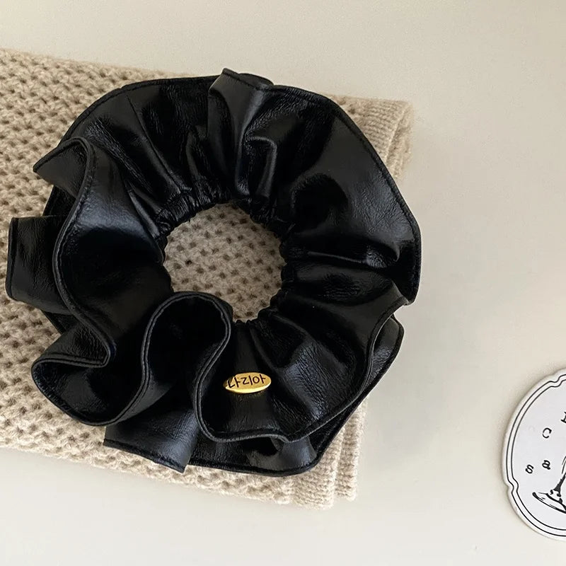 Fashion Simple Classic Solid Color PU Scrunchies for Girls Luxury Elegant Hair Ties for Women Ladies Hair Accessories in Stock