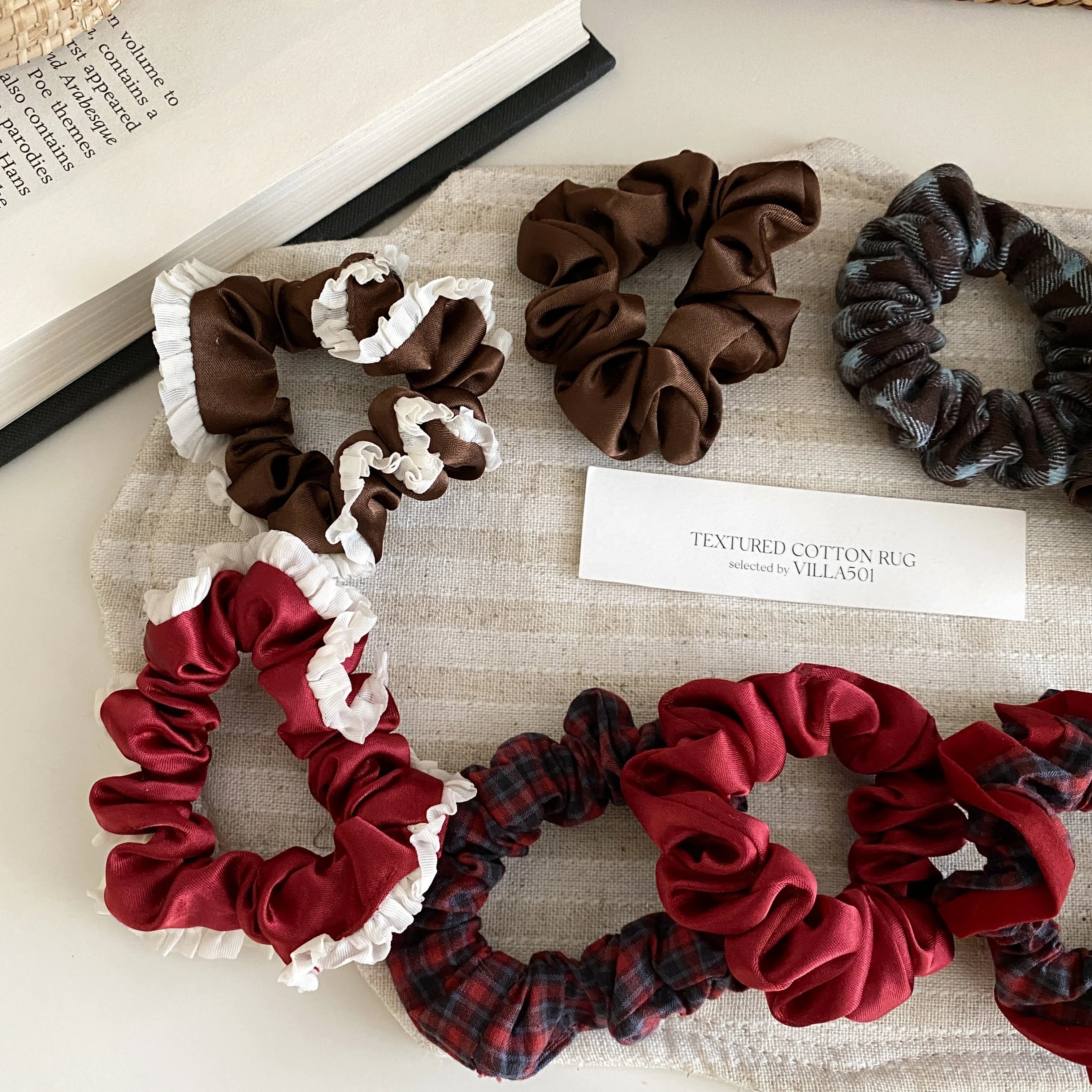 Sweet Fashion Trendy High Elastic Scrunchies for Girls Cute Lustrous Hair Ties for Women Ladies Hair Accessories in Stock