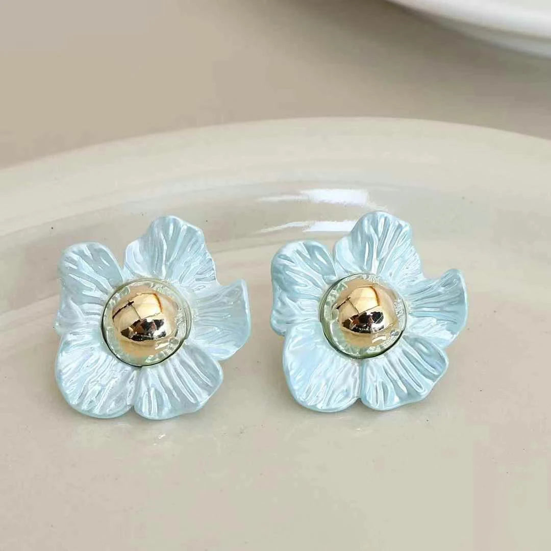 Female Flower Shape Small Stud Earring Fashion Luxurious Dainty Affordable Bulk Jewelry Accessories for Women Daily Causal Use