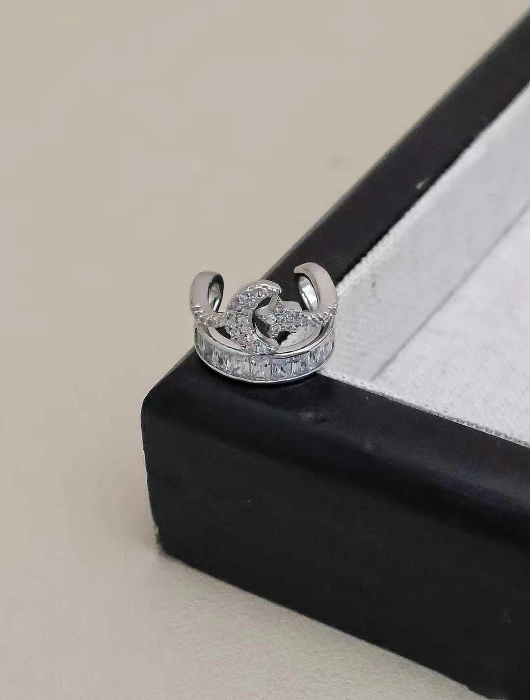 Simple Fashion Trendy Stylisg Eternity Rings for Girls Minimalistic Glamorous Jewelry for Women Ladies Accessories Wholesale