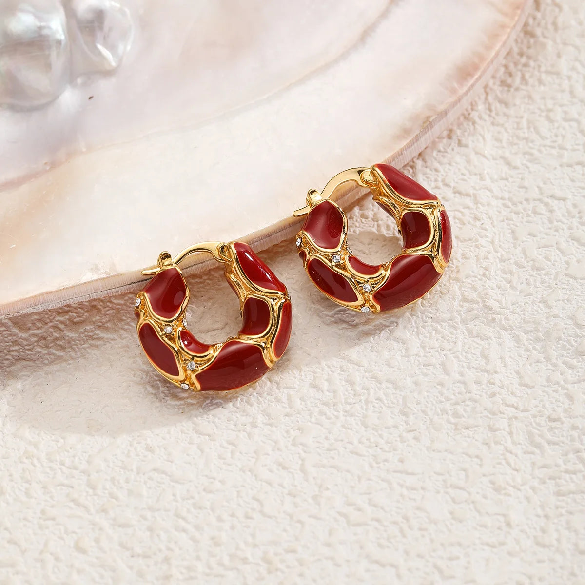 Female Red Brown Simple Elegant Fashion Hoop Earring Factory Price Low MOQ in Stock Trendy Vintage Jewelry for Women Daily Use