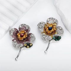 Fashion New Style Glitter Sparking Flowers Brooches for Girls Sweet Elegant Floral Pins Jewelry for Women Ladies Accessories