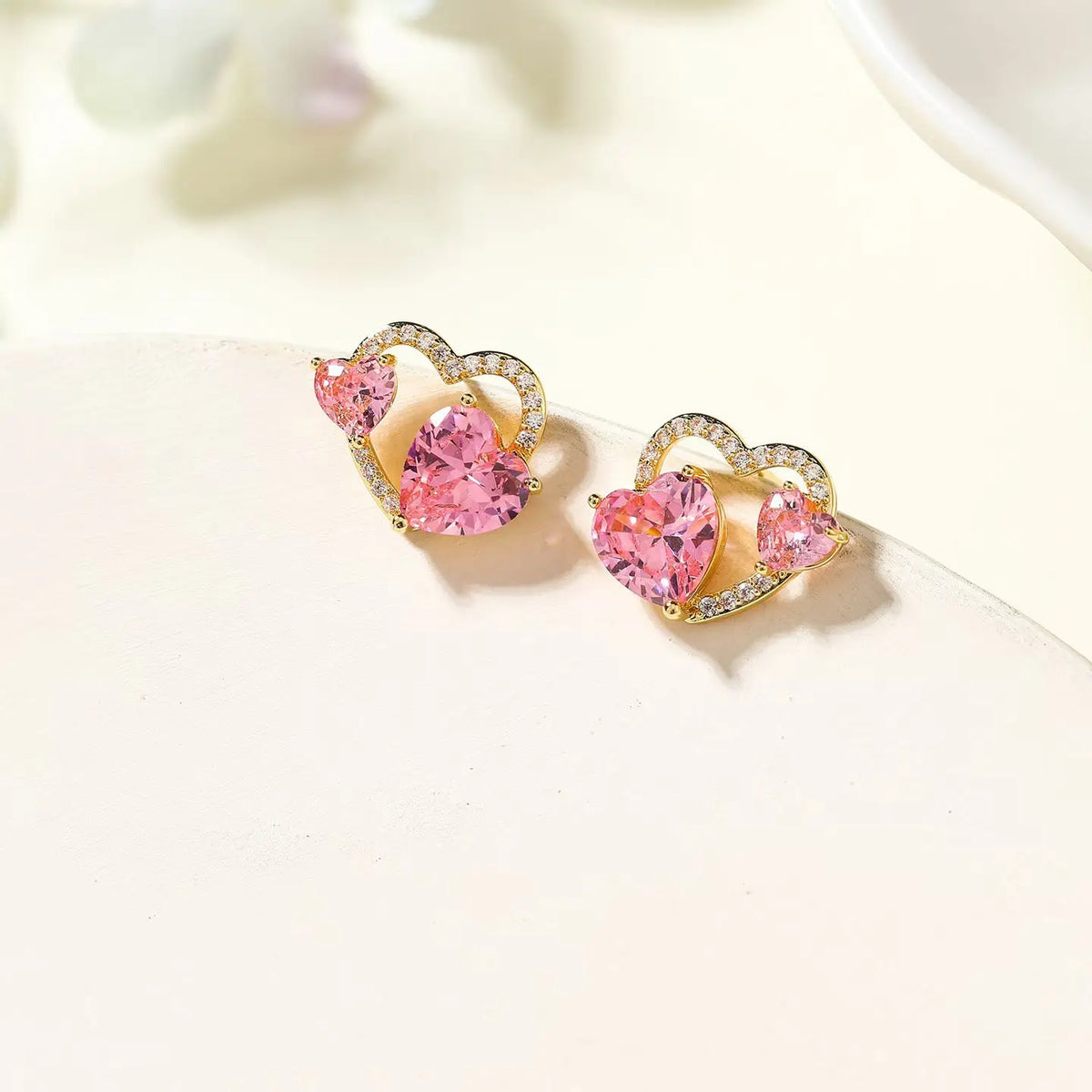 Ladies Star Heart Strawberry Shape Mini Stud Earring Fashion Sweet Pink Rhinestone Jewelry Accessories for Women Daily Holiday