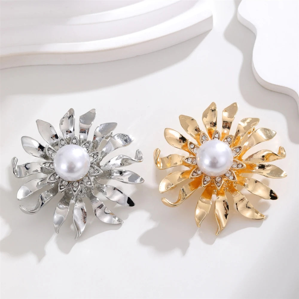 Fashion Glitter Sweet Flowers Floral Sparking Brooches for Girls Imitation Pearl Pins Jewelry for Women Ladies Accessories