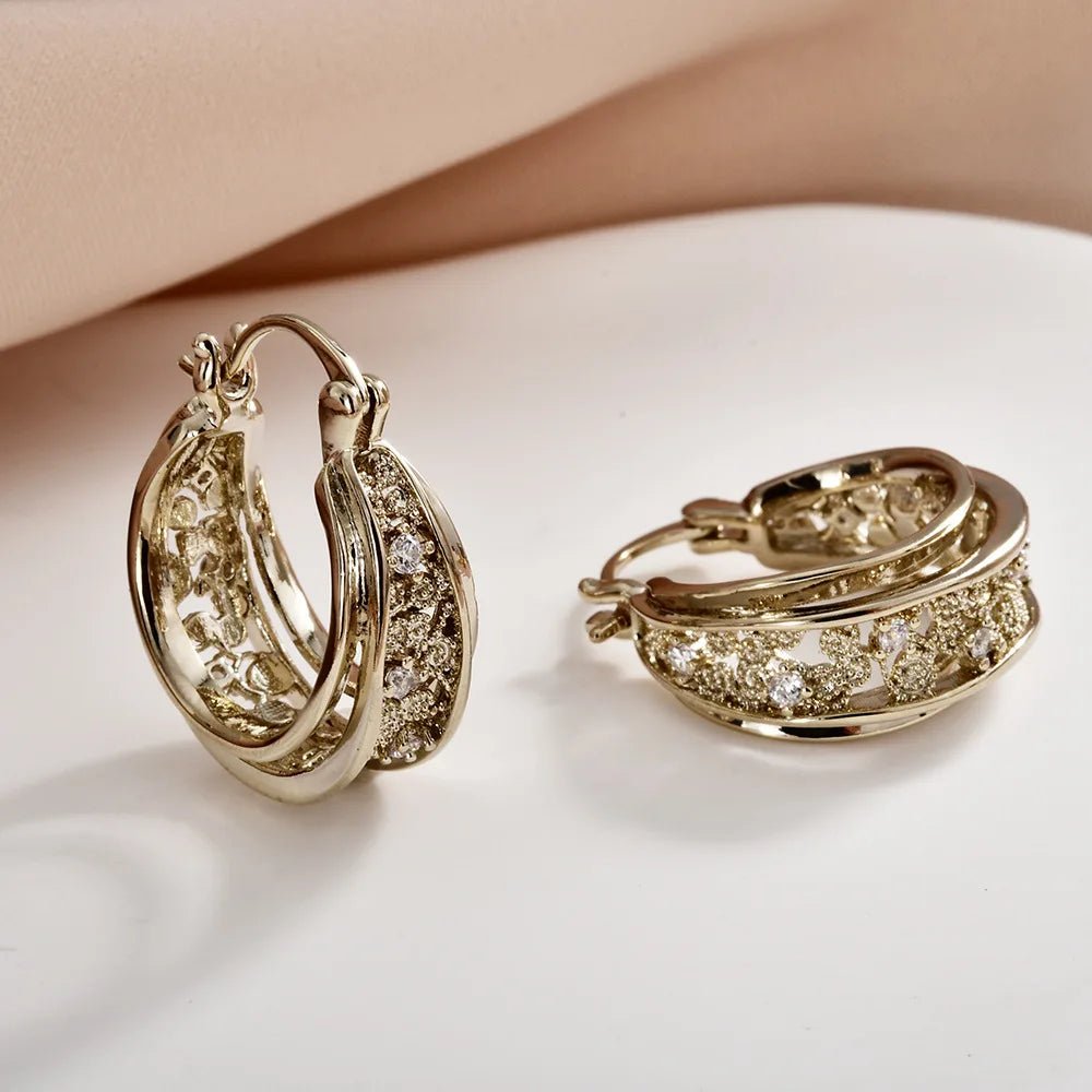 Trendy Coffee Gold Earrings Hollowed-out Circular Zircon Encrusted Ear Clips Fashionable Elegant Light Luxury Earrings Women