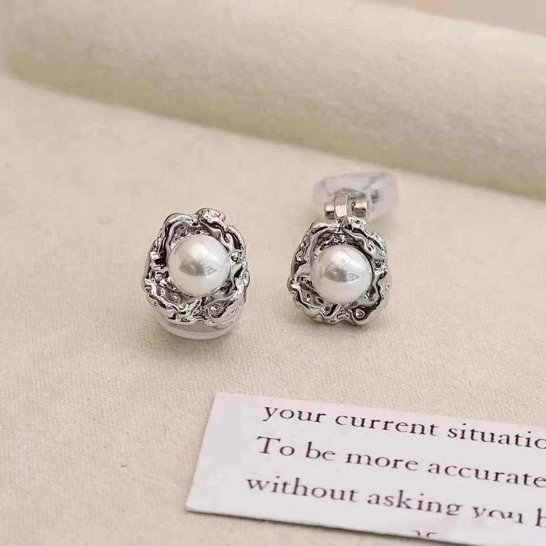 Luxury Refined Dainty Charms Clip on Earrings for Girls Sweet Elegant Simple Classic Jewelry for Women Ladies Accessories Chic