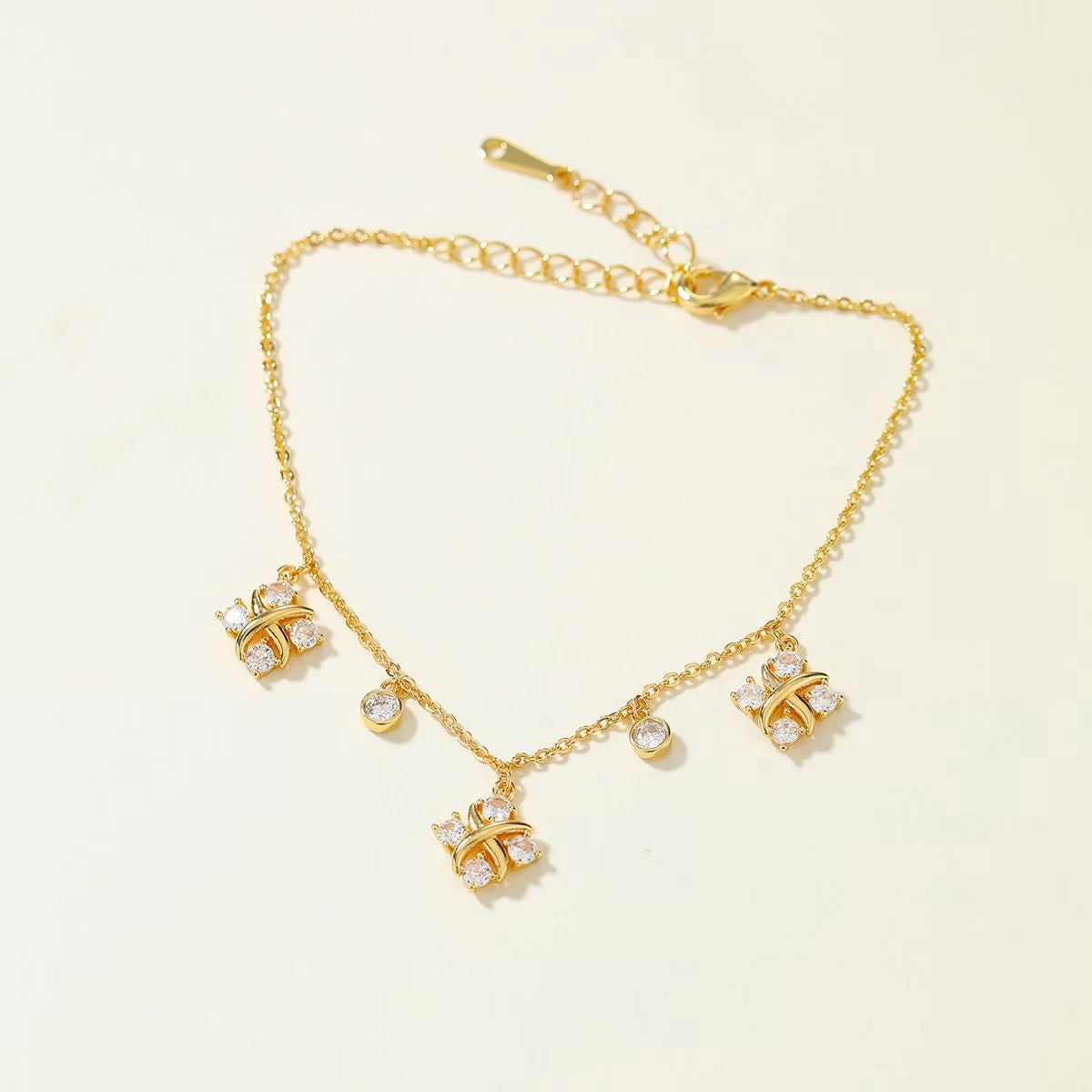 Fashion Cute Sweet Heart Shaped Bracelets for Girls Dainty Chain Elegant Luxury Jewelry for Women Ladies Accessories Wholesale