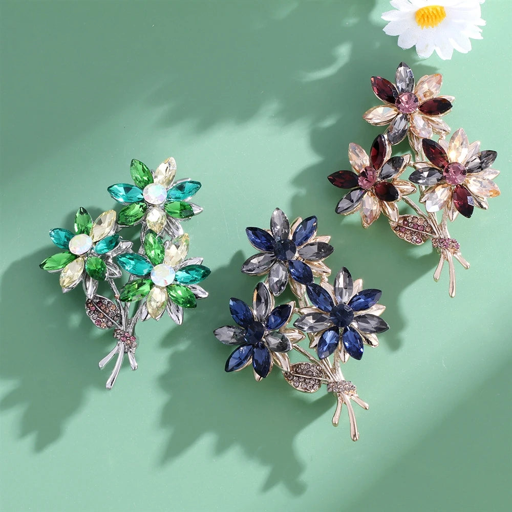 Fashion Flowers Floral Rhinestone Sweet Elegant Brooches for Girls Dainty Glamorous Pins Jewelry for Women Ladies Accessories