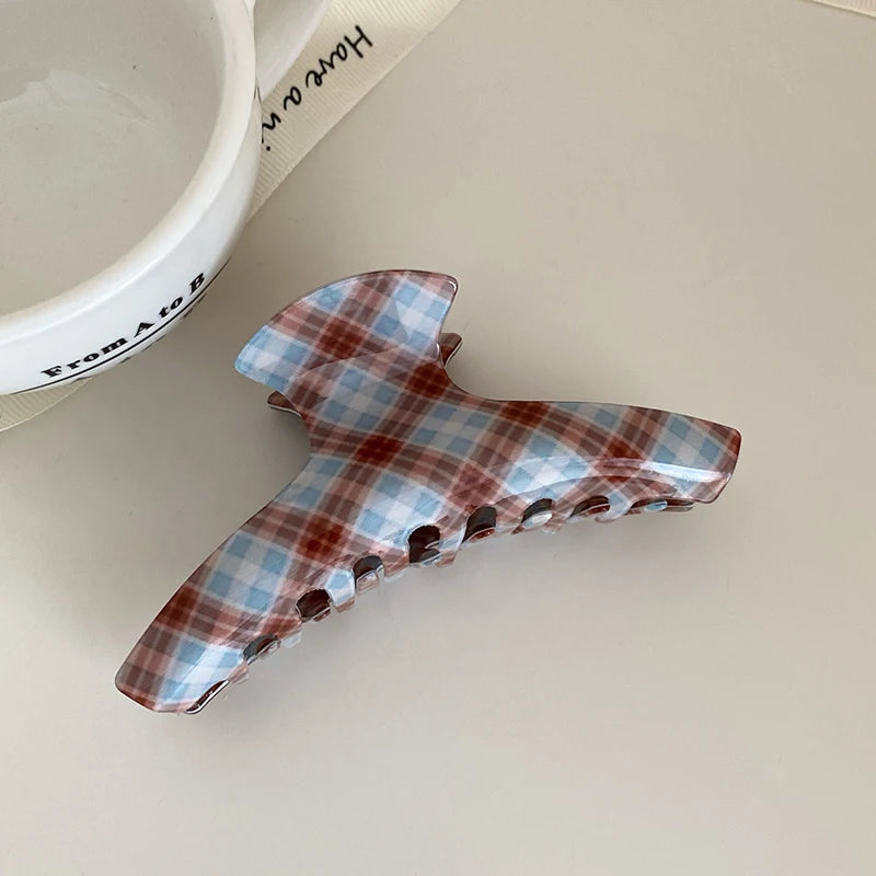 Women Fashion Classic Plaid Hair Claw Clips for Girls Elegant Sweet Simple Hair Accessories for Ladies Chinese Suppliers Chic