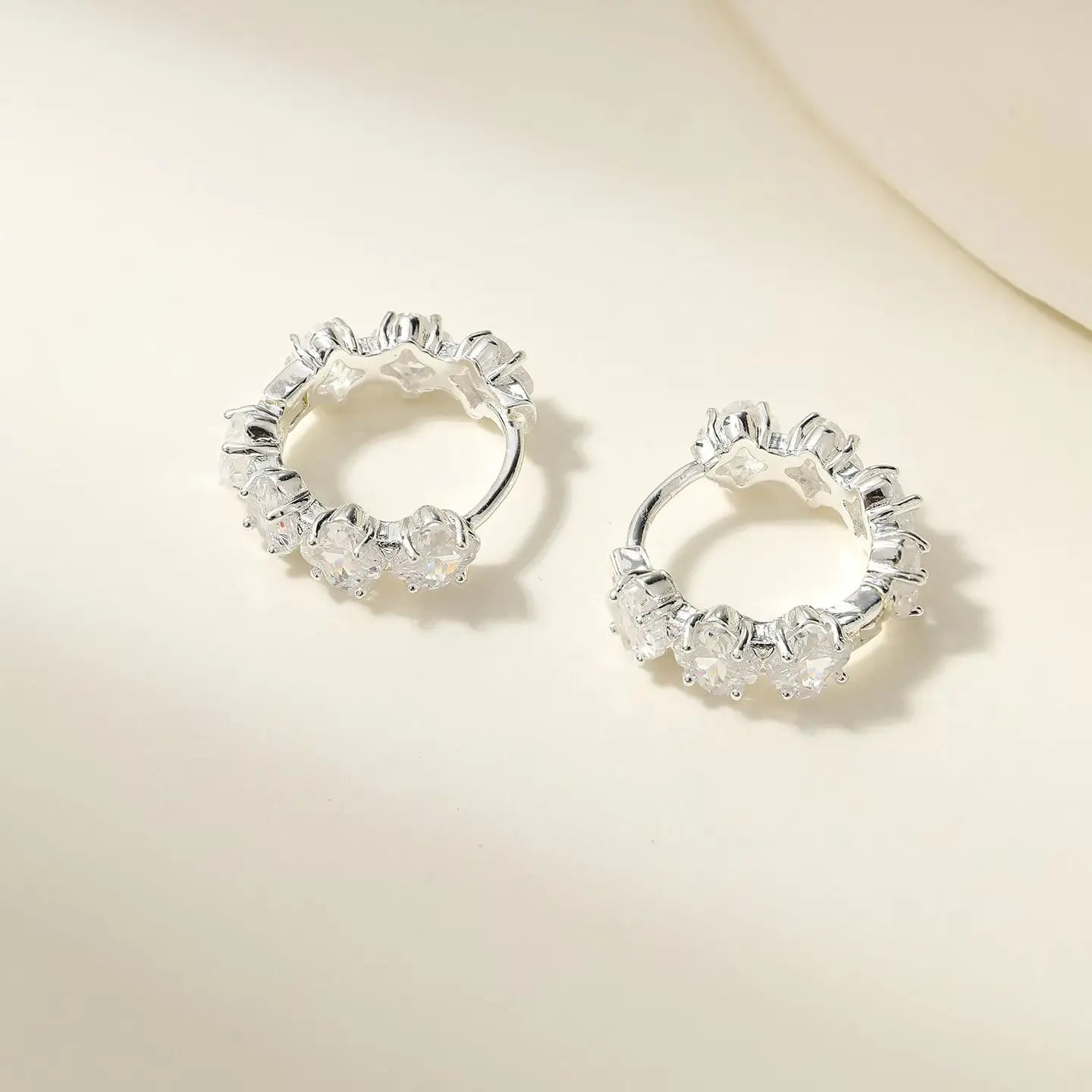 Simple Minimalistic Classic Hoop Earrings for Girls Rhinestone Glitter Jewelry for Women Ladies Accessories Chinese Supplier