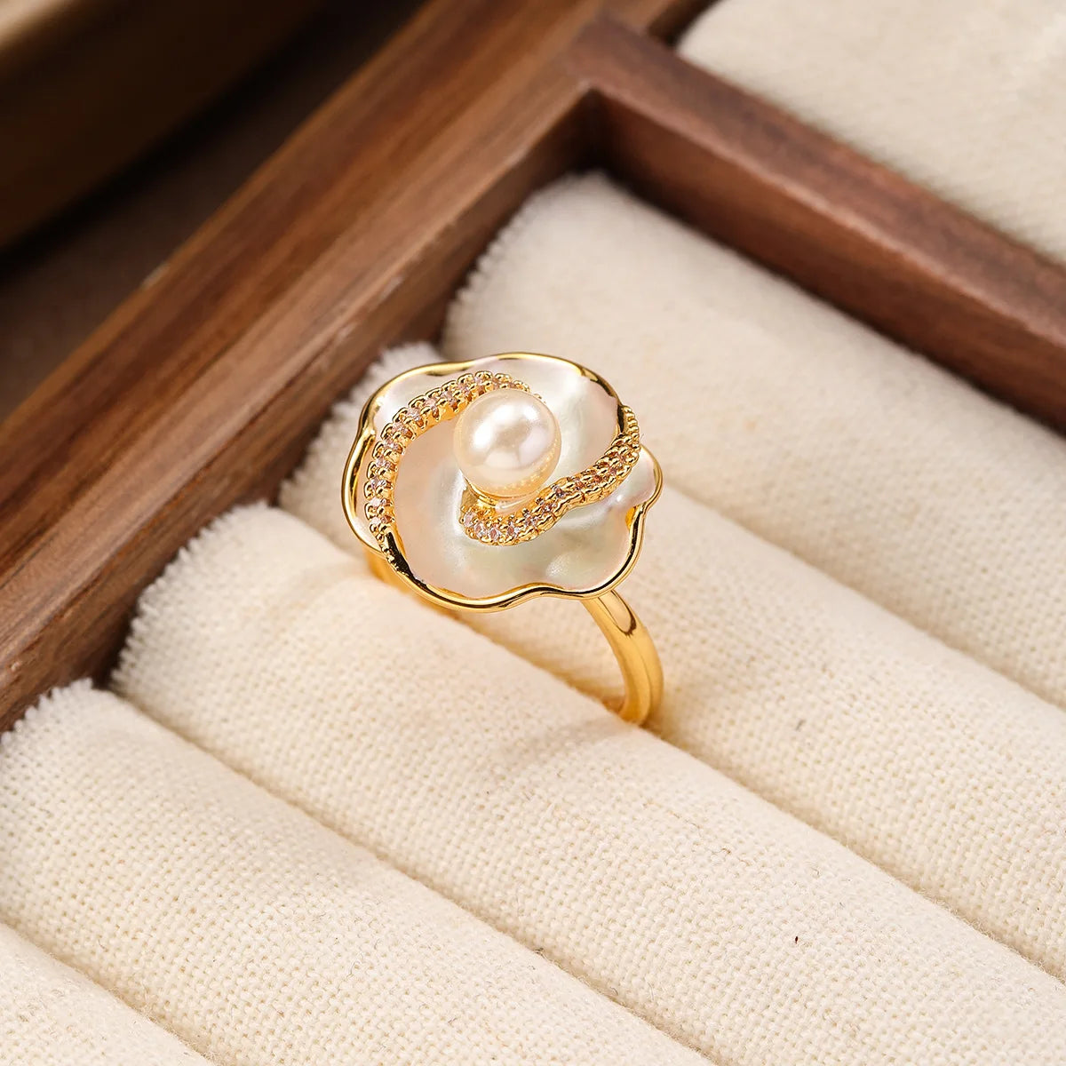 Fashion Luxury Dainty Copper Freshwater Pearl 18K Gold Rings for Girls Hand-Painted Drip Glaze Jewelry for Women Lady Wholesale