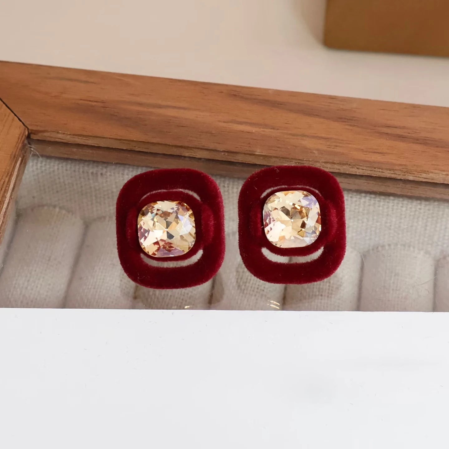 Fashion Art Deco Sweet Trendy Elegant Stud Earrings for Girls Glamorous Dainty Refined Jewelry for Women Ladies Accessories
