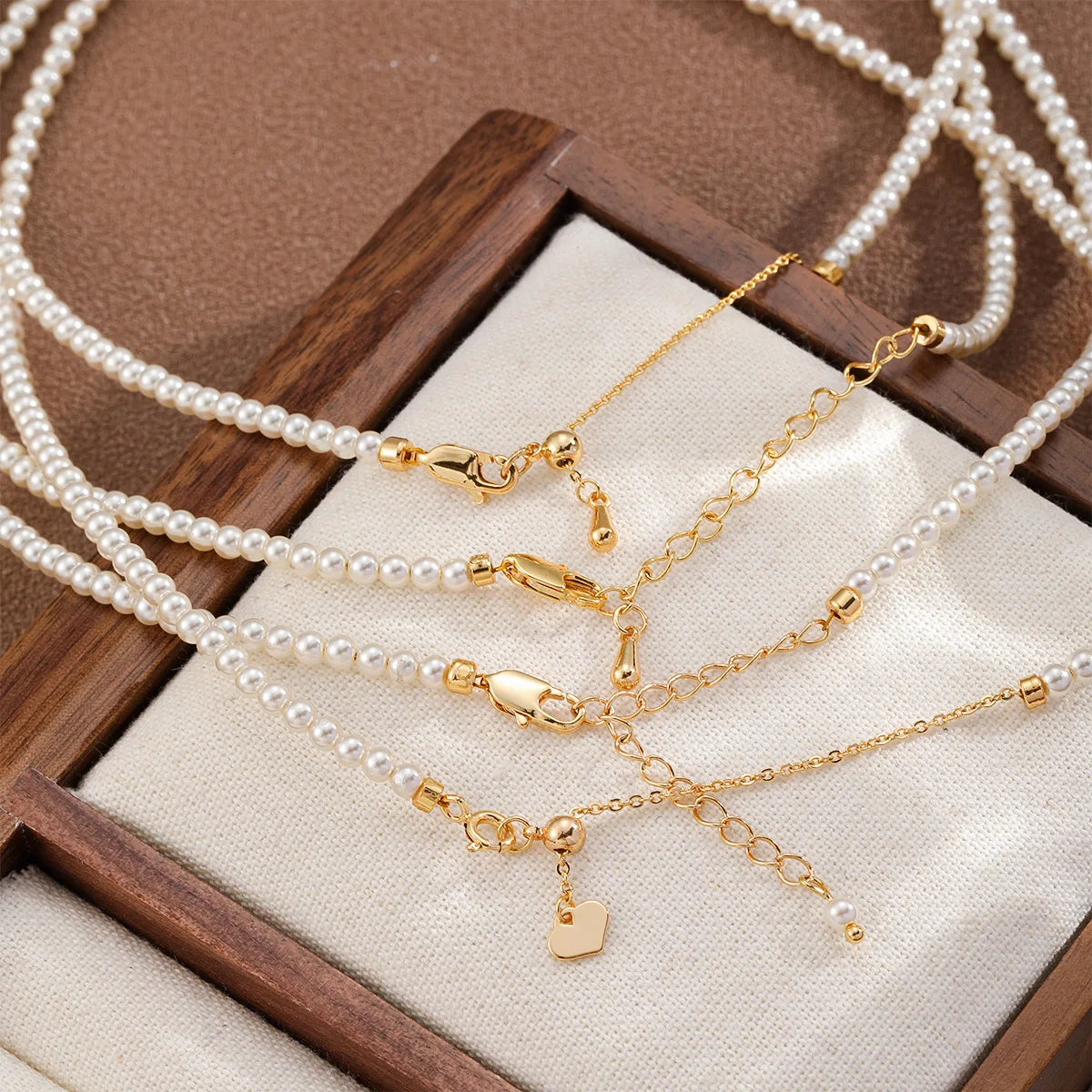 Fashion Copper 18K Gold Pearl Necklaces for Girls Elegant Sweet Drip Glaze Jewelry for Women Ladies Wholesale Manufacturer