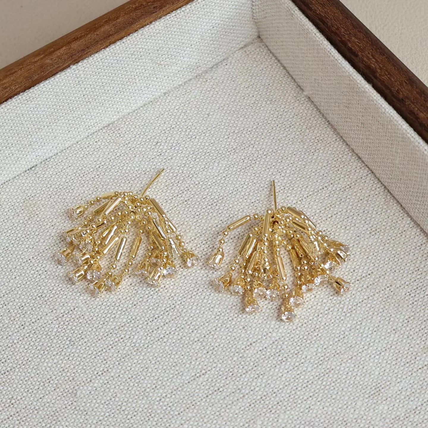 Fashion Sweet Luxury Glamorous Drop Earrings for Girls Trendy Stylish Jewelry for Women Ladies Accessories Chinese Supplier