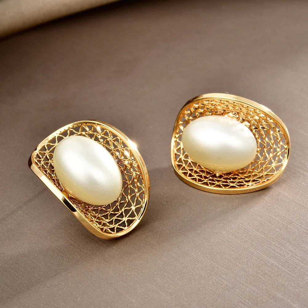 Trendy Retro Court Style Stud Earrings Red Oval Pearl Hollow-out Earrings Fashionable Personality Elegant Women's Ear Jewelry