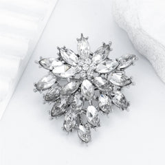 Fashion New Design Dainty Rhinestone Brooches for Girls Glitter Sparkle Charms Bold Pins Jewelry for Women Ladies Accessories