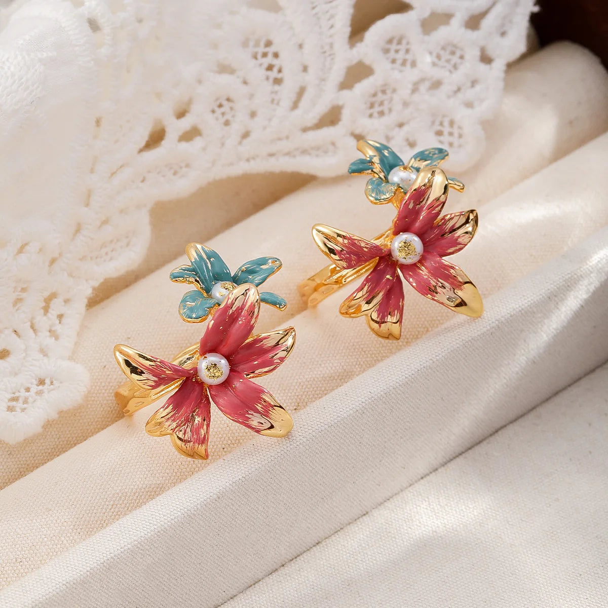Fashion Flower Pearl Rings for Girls Boho Trendy Simple Minimalistic Jewelry for Women Ladies Wholesale China Factory Stylish