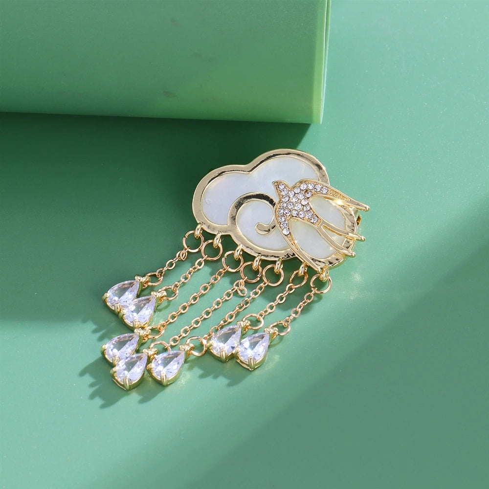 Fashion Chinese Style Cloud Vintage Retro Tassel Brooches for Girls Glitter Elegant Pins Jewelry for Women Ladies Accessories