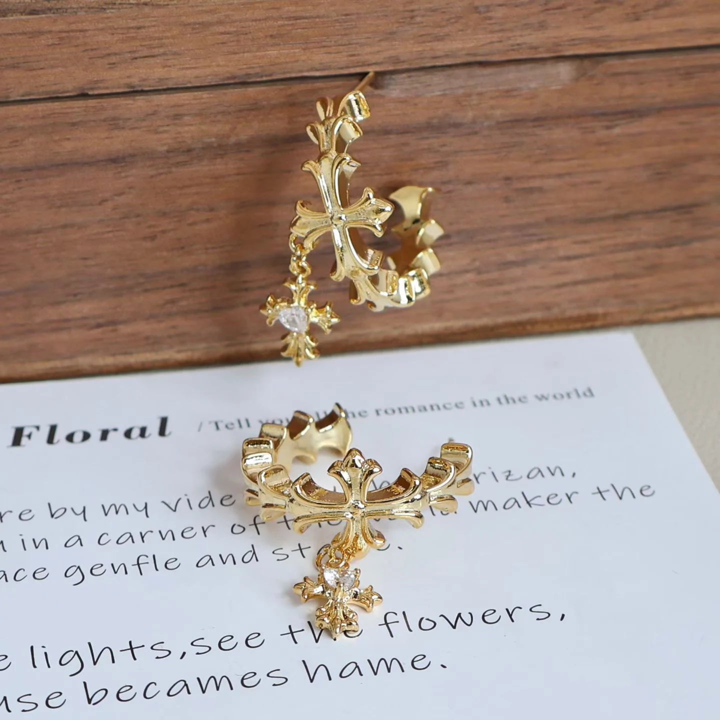 Sweet Bowknot Dainty Luxury Butterfly Golden Drop Earrings for Girls Elegant Jewelry for Women Ladies Accessories Wholesale