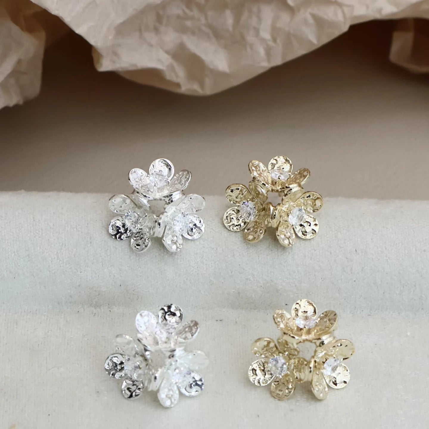 Female Creative Design Flower Circle Shape Fashion Elegant Simple Wholesale Bulk Order Jewelry Accessories for Women Holiday Use