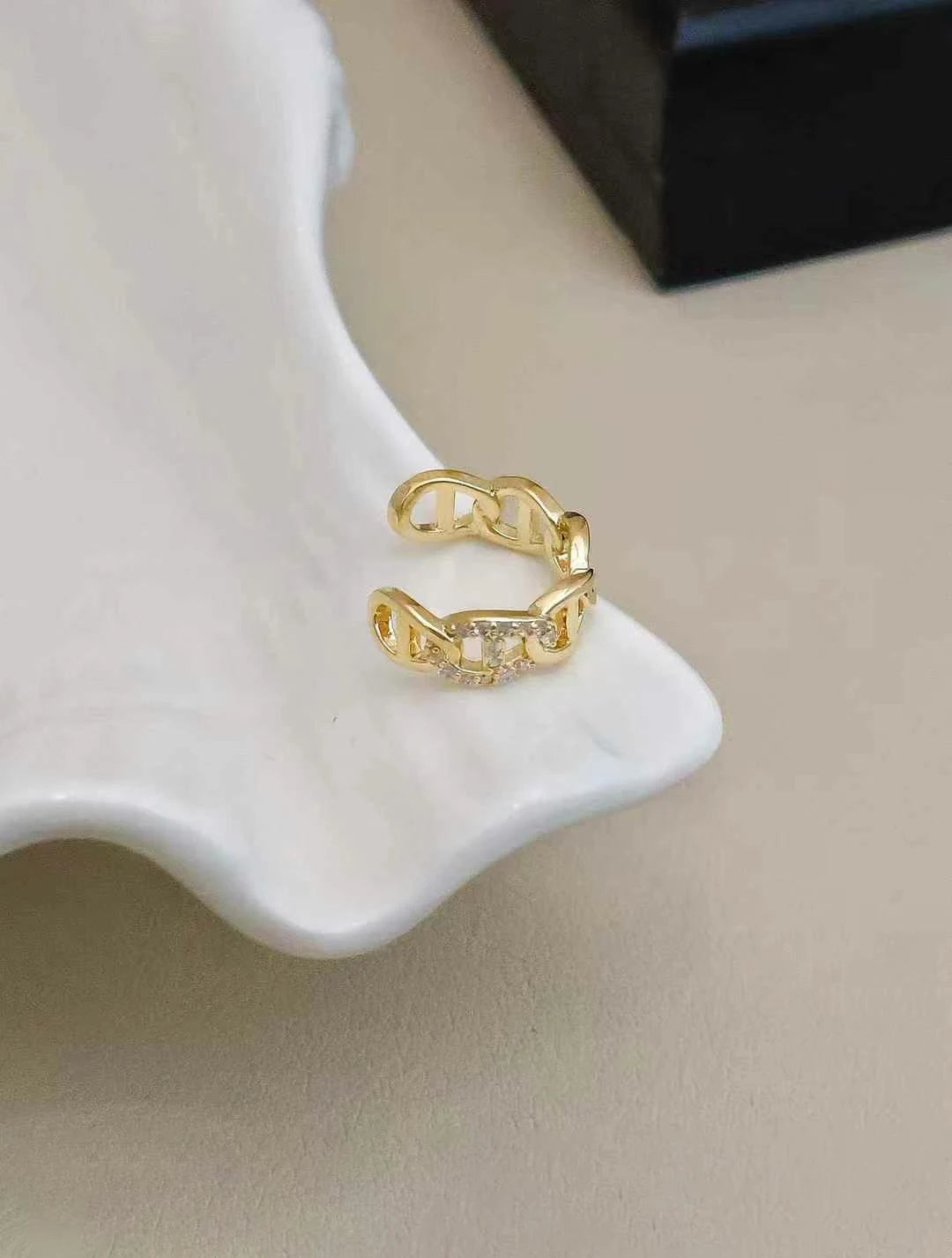 Simple Fashion Trendy Stylisg Eternity Rings for Girls Minimalistic Glamorous Jewelry for Women Ladies Accessories Wholesale