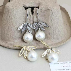 Elegant Sweet Imitation Pearl Butterfly Glitter Drop Earrings for Girls Glamorous Charms Jewelry for Women Ladies Accessories