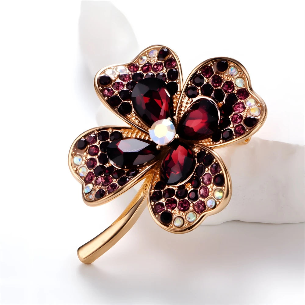 Personalized Design Four-leaf Clover Brooches for Girls Sweet Dainty Glamorous Pins Jewelry for Women Lady Accessories Hot Sale