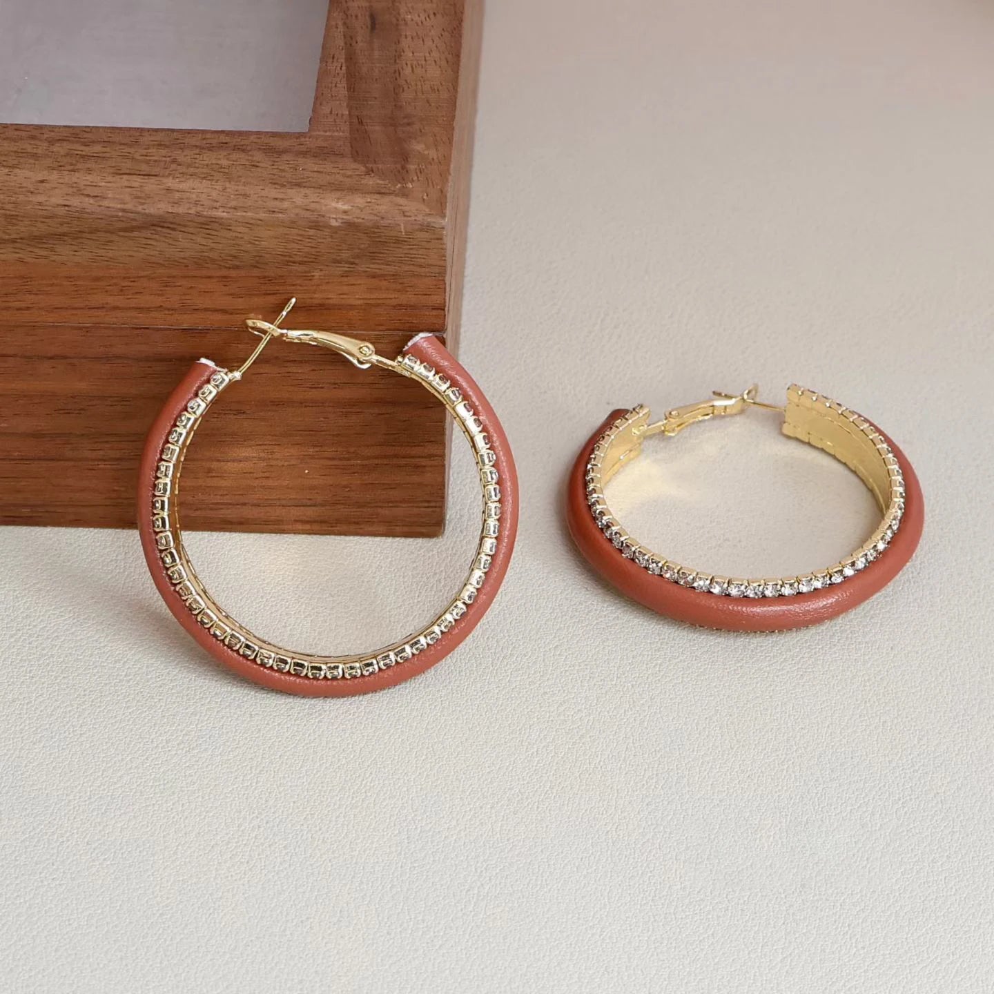 Fashion Simple Minimalistic Classic Red Solid Color Hoop Earrings for Girls Art Deco Charms Jewelry for Women Ladies Accessories