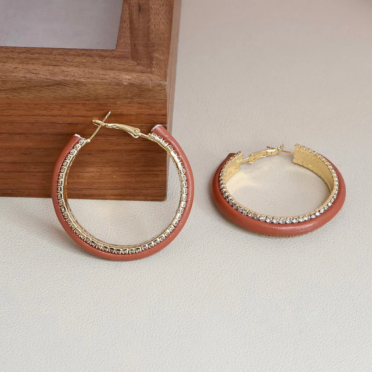Fashion Simple Minimalistic Classic Red Solid Color Hoop Earrings for Girls Art Deco Charms Jewelry for Women Ladies Accessories