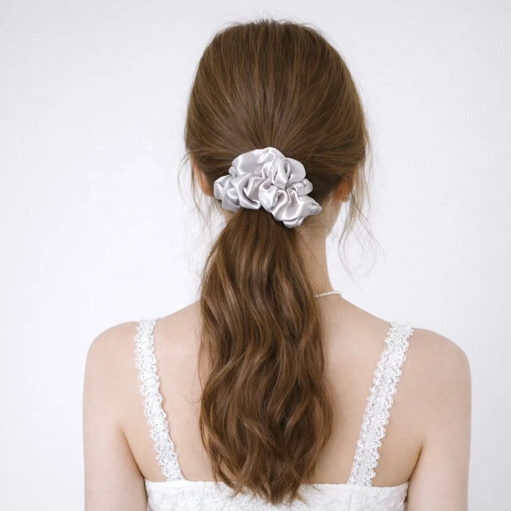 Elegant Satin Hair Ties Silver Pearl Beads Scrunchies High-end Fashion Hair Accessories for Women Girls Hair Bands Wholesale