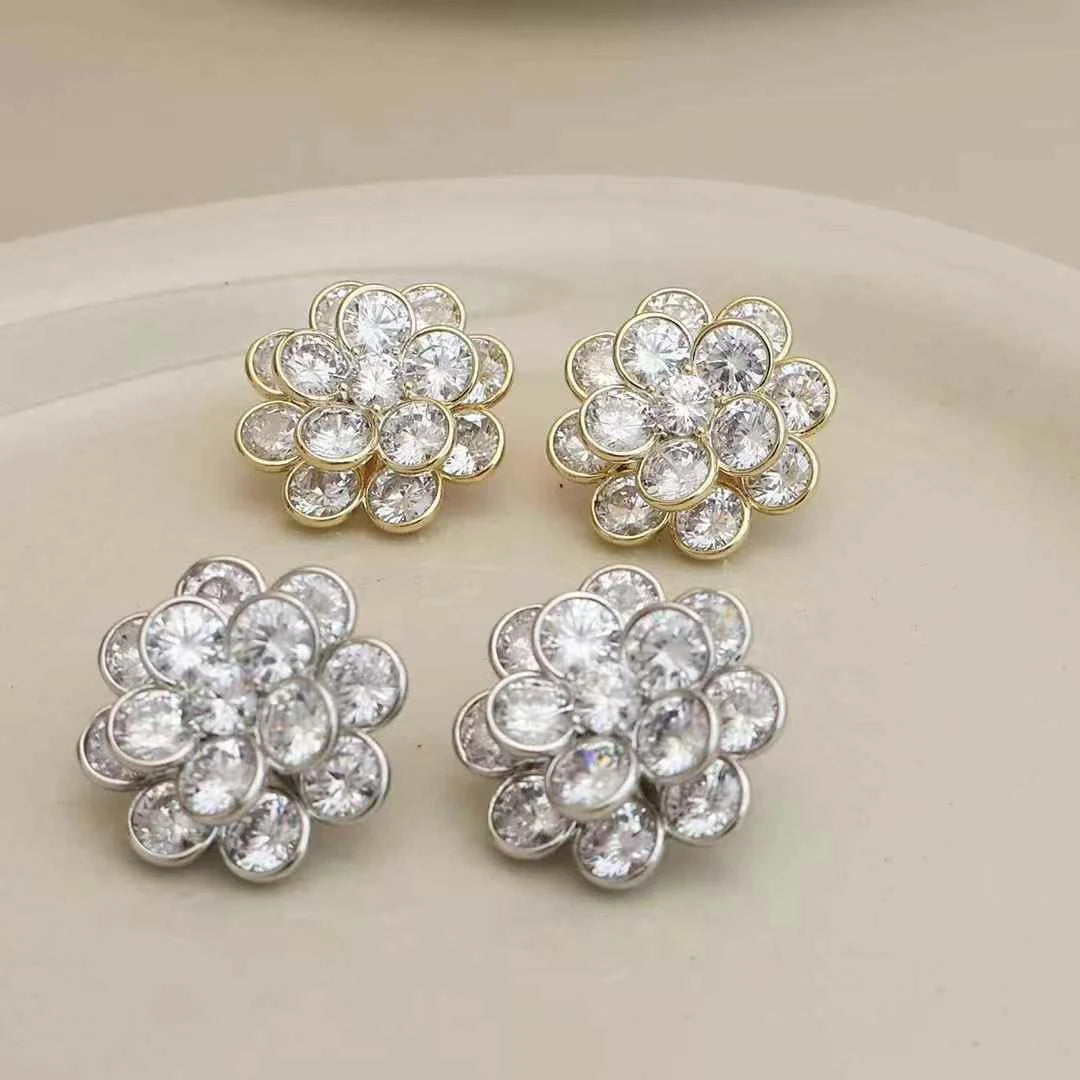 Fashion Glitter Sparkle Elegant Fine Stud Earrings for Girls Artificial Glamorous Jewelry for Women Ladies Accessories Wholesale