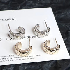 Fashion Luxury Elegant Hoop Earrings for Girls Trendy Fine Charms Jewelry for Women Ladies Accessories Chinese Supplier Chic