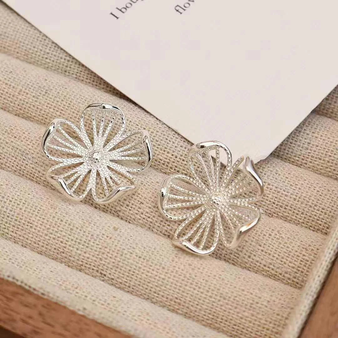 Female Butterfly Bow New Design Small Stud Earring Fashion Elegant Graceful Bulk Order Jewelry Accessories for Women Daily Use