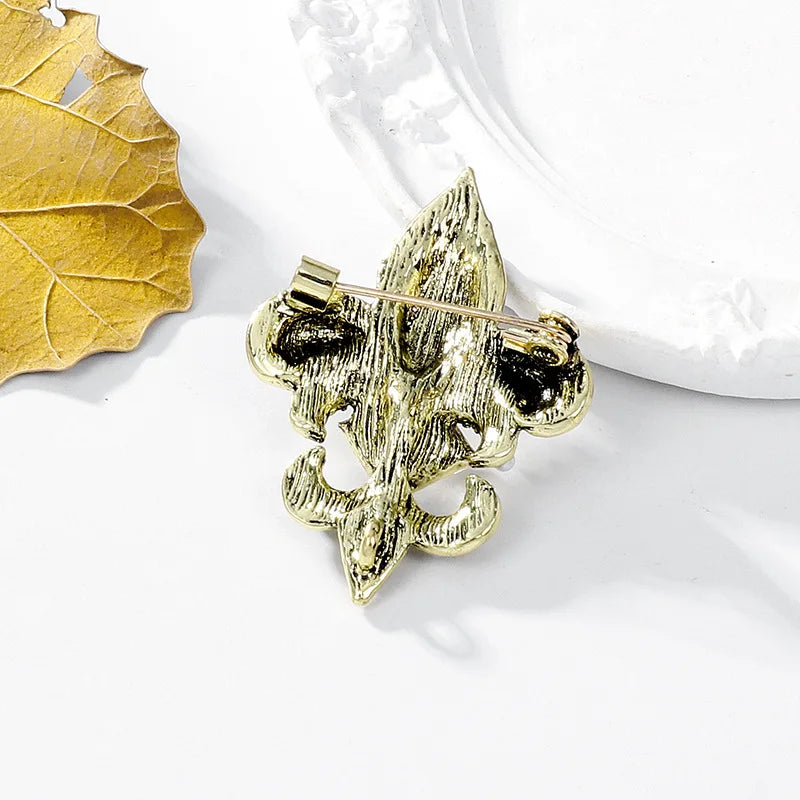 Fashion Imitation Pearl Elegant Vintage Brooches for Girls Sweet Retro Pins Jewelry for Women Ladies Accessories Wholesale