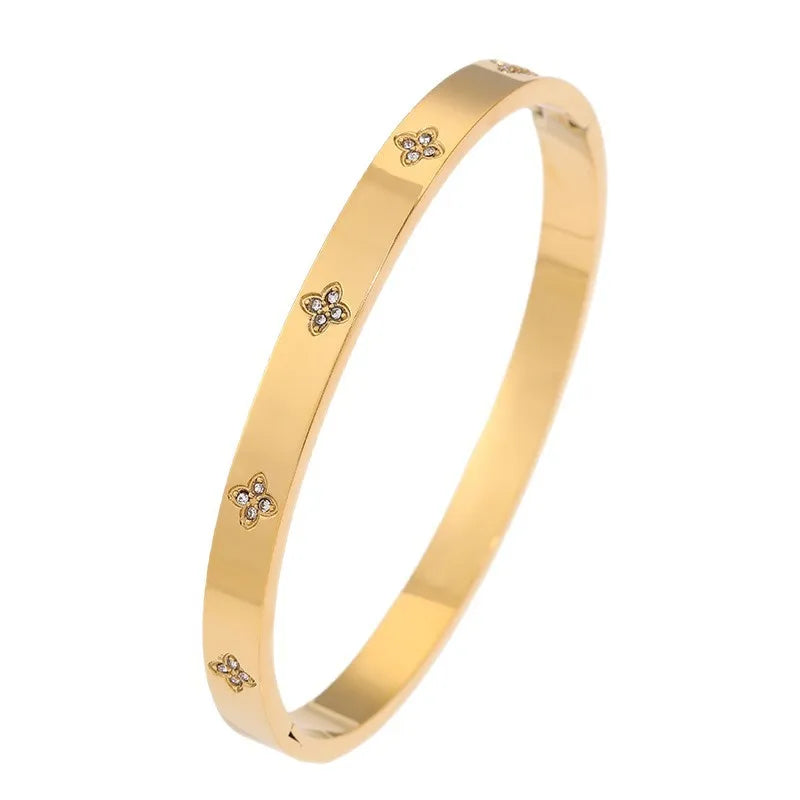 Stainless Steel Bangle Bracelets Simple Four Leaf Clover Design with Crystal Elegant Fashion Jewelry Women Accessories Wholesale