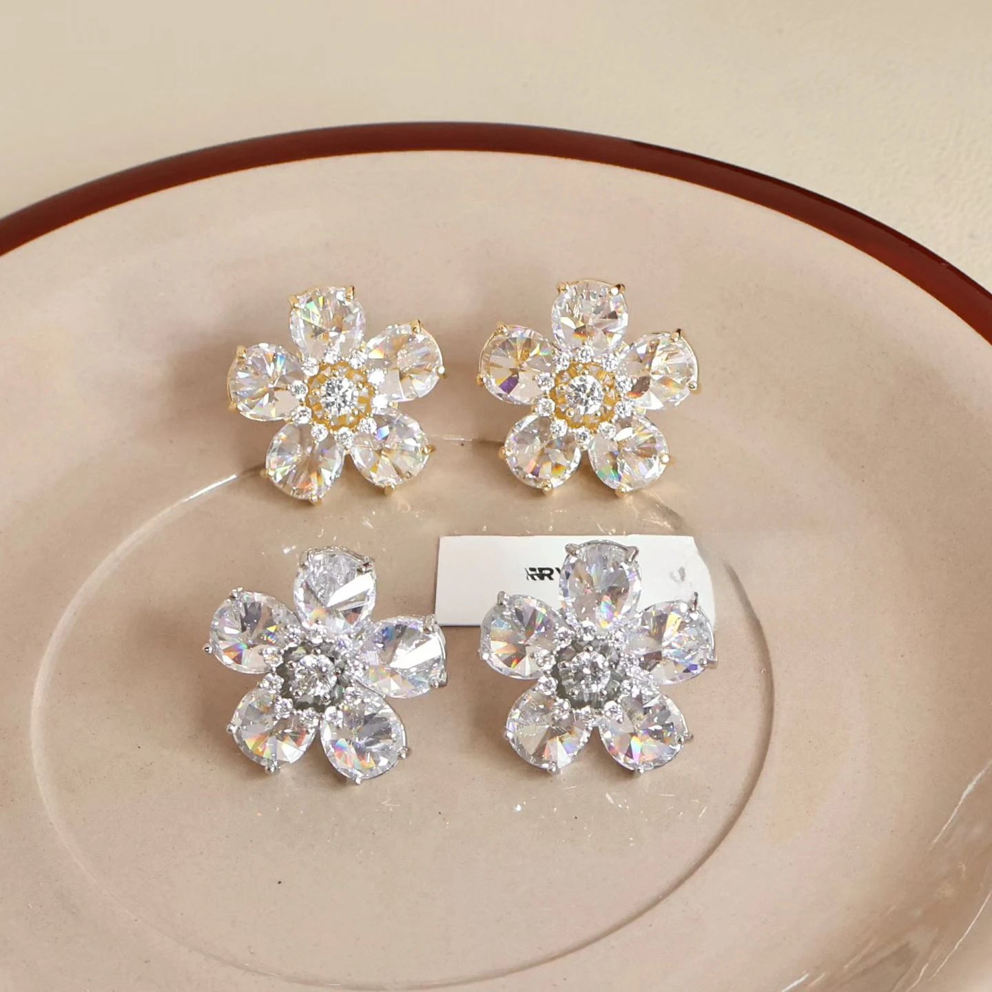 Glitter Sparkle Luxury Glamorous Stud Earrings for Girls Sweet Elegant Art Deco Jewelry for Women Ladies Accessories Wholesale