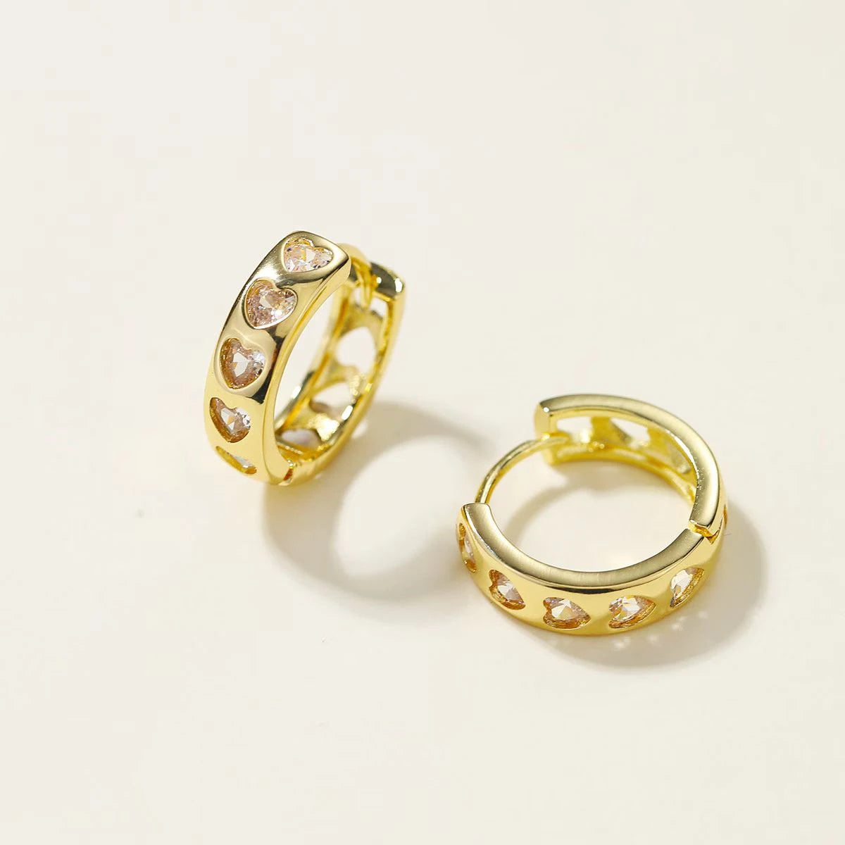 Simple Classic Minimalistic Hoop Earrings for Girls Elegant Dainty Glamorous Charms Jewellry for Women Ladies Accessories Chic