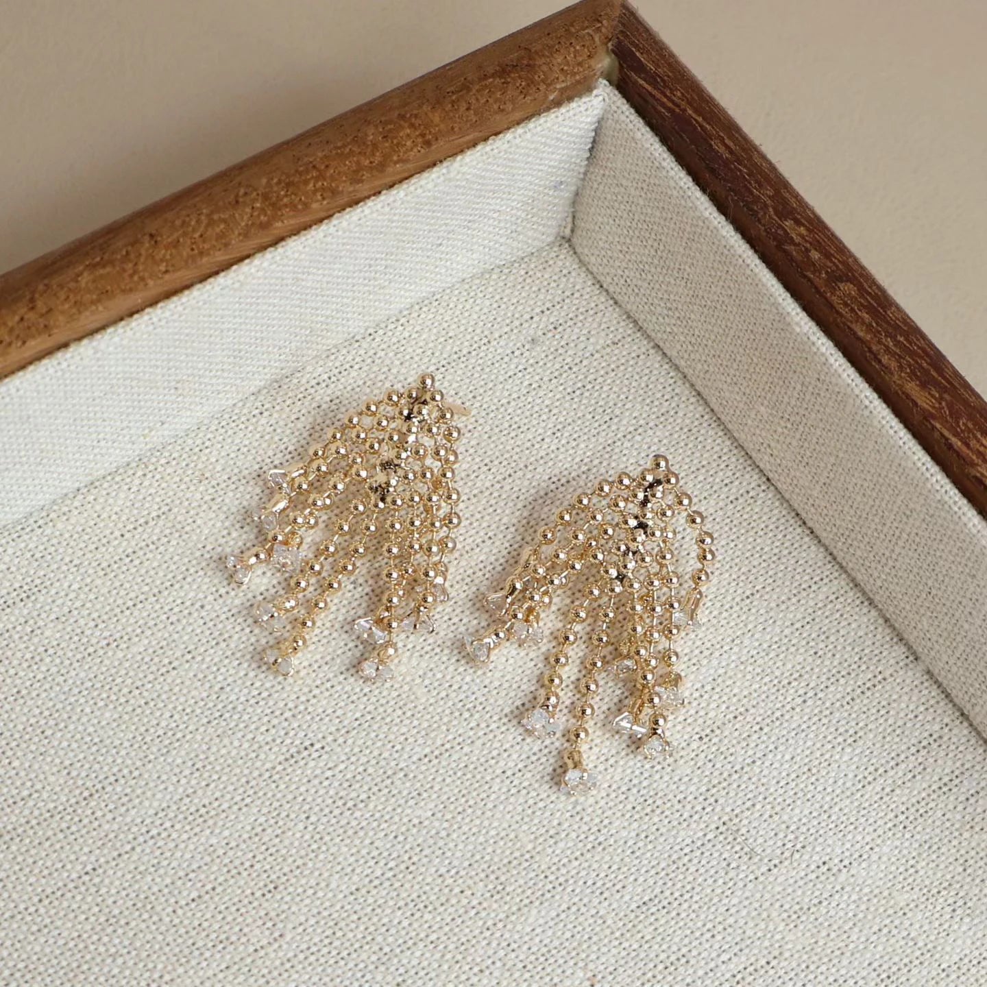 Female Hot Sale High Quality Lightweight Long Drop Earring Fashion Elegant Glitter Glamorous Bulk Jewelry Accessories for Daily