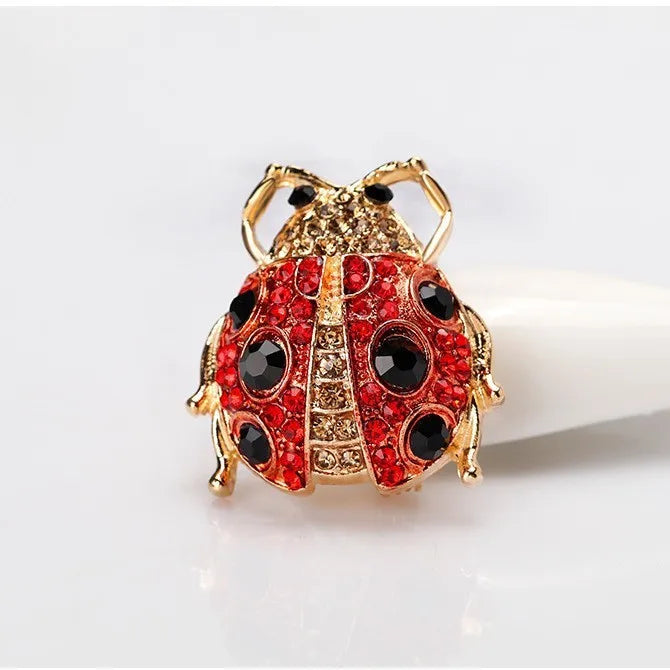Fashion Animals Beetle Sweet Cute Brooches for Girls Stylish Trendy Pins Jewelry for Women Ladies Accessories Wholesale Kawaii