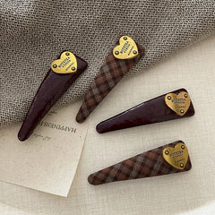 Female Brown Plaid Golden Heart Letter Snap Clips Fashion Elegant Simple Bulk Order in Stock Hairpins Accessory for Women Daily