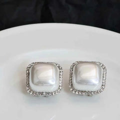 Women Hot Sale Imitation Pearl Small Stud Earring Fashion Elegant Graceful Bulk Order Jewelry Accessories for Female Daily Use