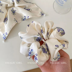 Hot Sale White Flower Medium Scrunchies Trendy Graceful Customized Wholesale in Stock Hair Ties Accessories for Women Daily Use