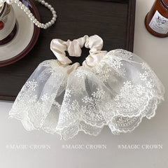 White Tulle Scrunchies for Women Fashion Elegant Gentle Handmade Ponytail Holder Hair Ties for Daily Holiday Use Hair Accessory